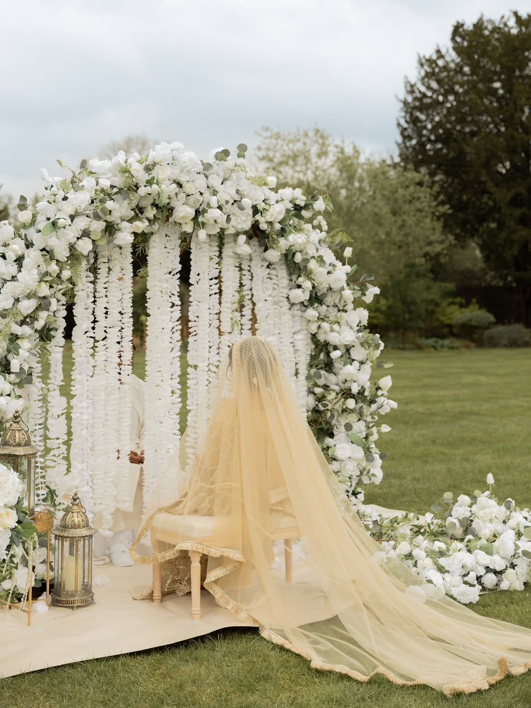 Luxury Champagne Bridal Veil with Delicate Embellished Border – Elegant Long Wedding Veil for Brides